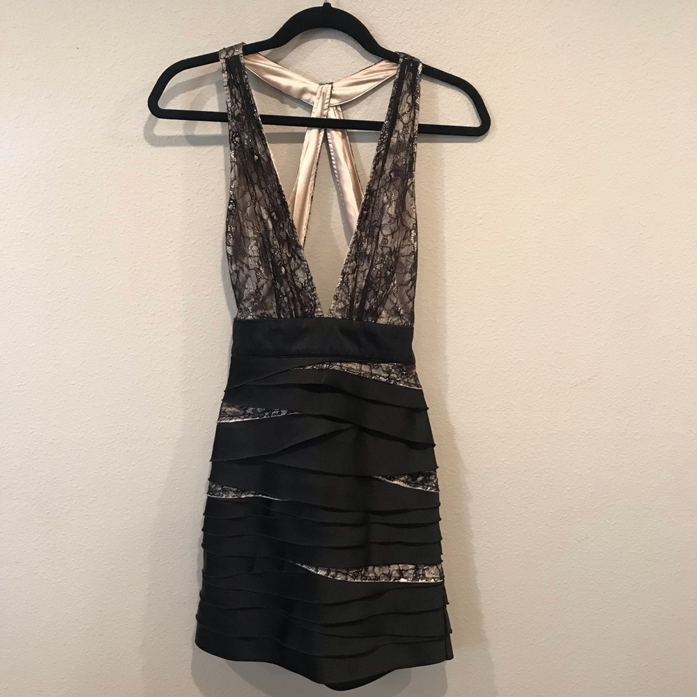 bebe | Plunge Black Lace Bodycon Dress LBD